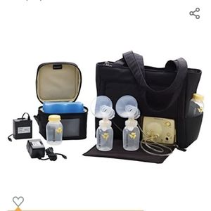 Medela pump in style advanced with on the go tote. Make an Offer